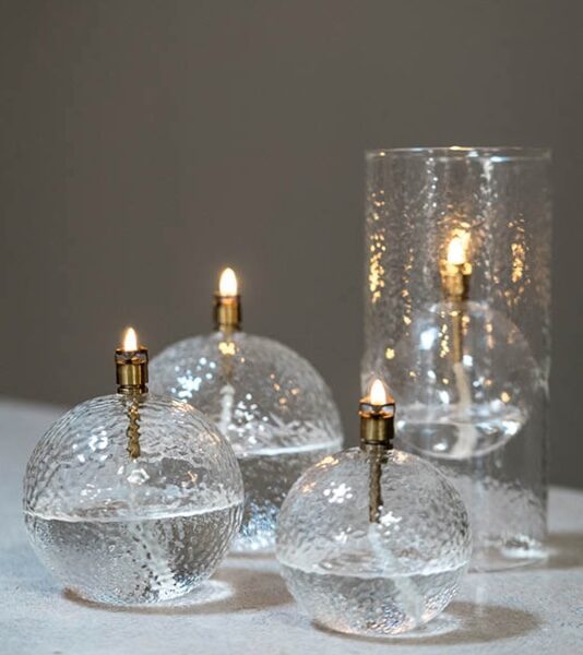 Set van Peri Living glazen olielampen in diverse maten – helder glas met messing fitting en warme vlam