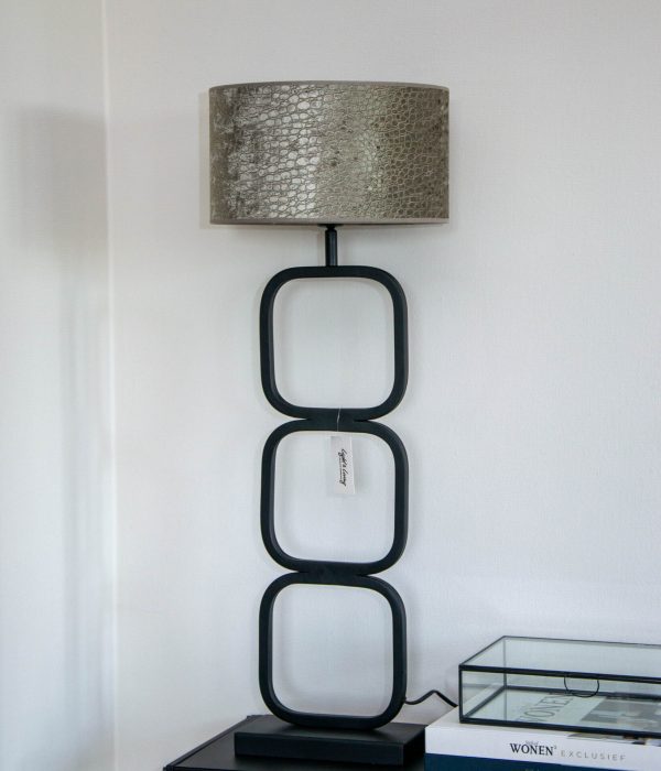 Lampvoet-lamp-Lutika-mat-zwart-Light-Living-23x115x69-cm.-6-scaled-1.jpg