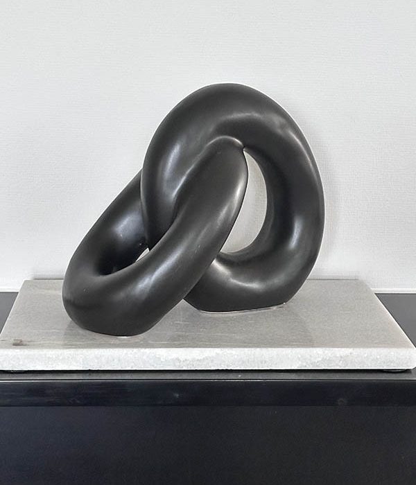 Countryfield Ornament Schakel Faron L zwart – decoratief stoneware kettingornament