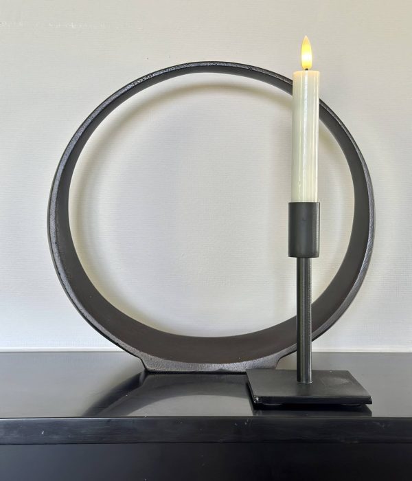 Countryfield LED dinerkaars Off-White in zwarte kandelaar voor metalen ring