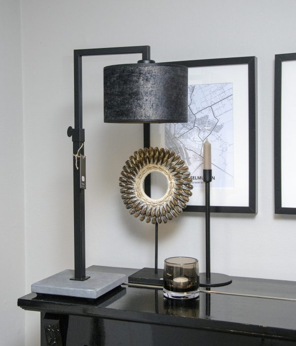 Tafellamp-Nienke-zwart-metaal-verstelbaar-natuursteen-Luksa-2-scaled-1.jpg