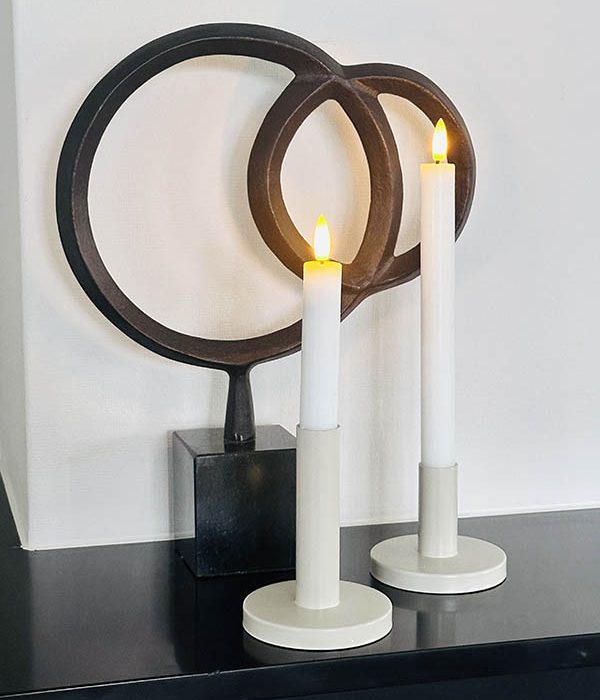 Countryfield LED dinerkaarsen wit – set van 2 met afstandsbediening, realistisch kaarseffect in stijlvolle kandelaren