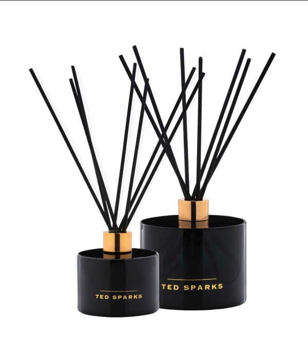 ed Sparks Geurstokjes Bamboo & Peony in 200 ml en 450 ml flacon naast elkaar getoond