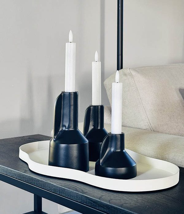 Vase The World Alota kandelaars zwart – set van 3 in interieur