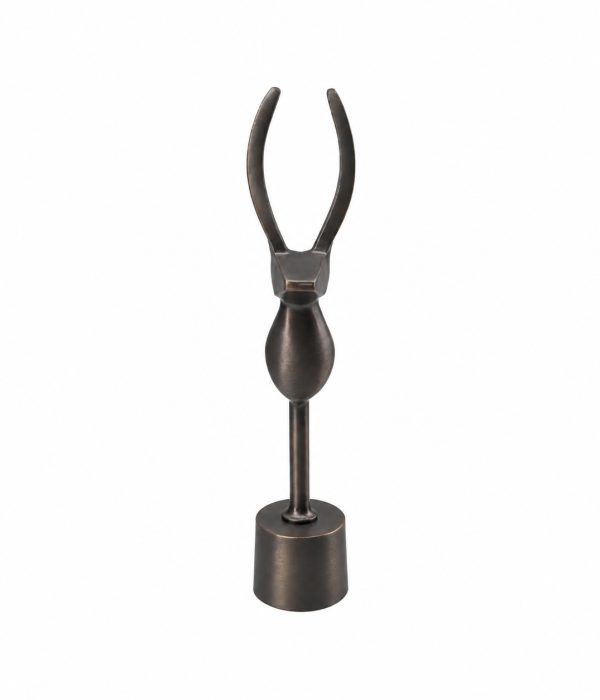 Vase The World Deco Palpa S bronskleurig decoratief hert op ronde voet, van voren gefotografeerd