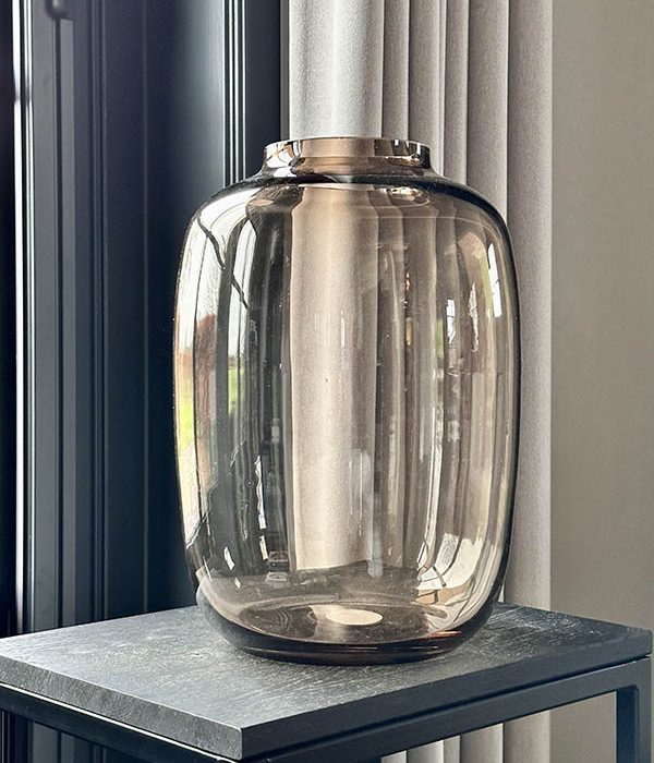 Vase The World Vaas Artic M – bruine glazen vaas Ø25 × H35 cm
